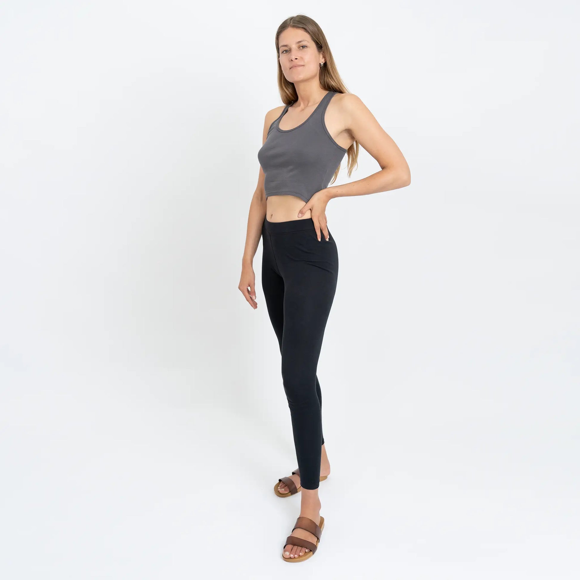 https://www.ecoaya.eu/cdn/shop/products/womens-single-origin-leggings-color-black.webp?v=1680202894&width=1946